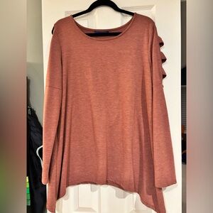 Open shoulder top size XL